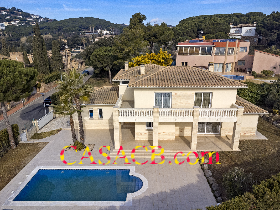 image from Villa with a pool in a quiet area in Platja dÁro